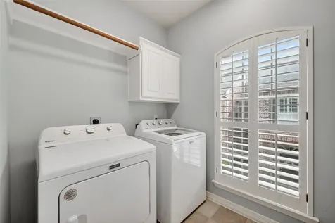 5835 Val Verde Street Houston TX 77057