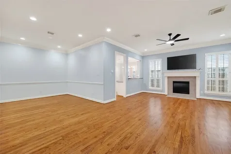 5835 Val Verde Street Houston TX 77057