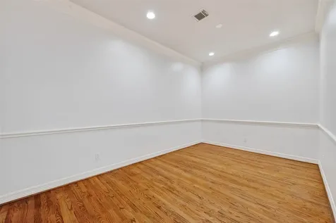5835 Val Verde Street Houston TX 77057