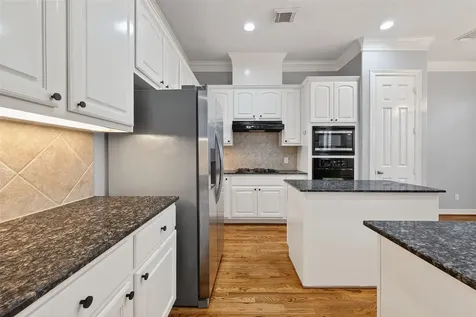 5835 Val Verde Street Houston TX 77057