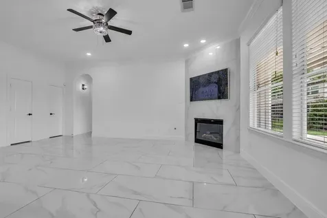 15 Winterhaven Lane Montgomery TX 77356