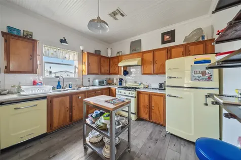 409 Lewis Street Matagorda TX 77414