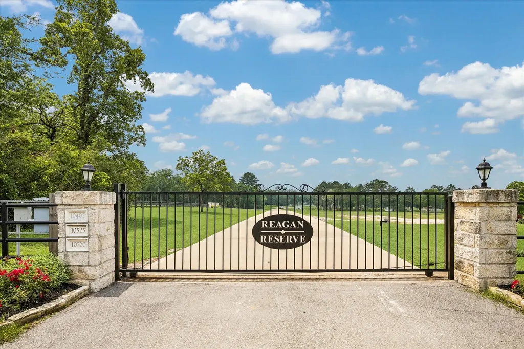 11051 Superior Lane Magnolia TX 77354