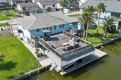 276 Barracuda Street Bayou Vista TX 77563