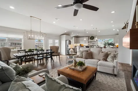 276 Barracuda Street Bayou Vista TX 77563