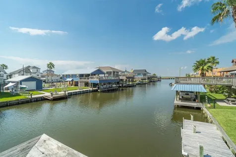 276 Barracuda Street Bayou Vista TX 77563