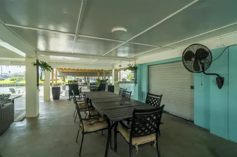 276 Barracuda Street Bayou Vista TX 77563