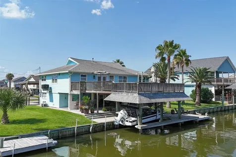 276 Barracuda Street Bayou Vista TX 77563