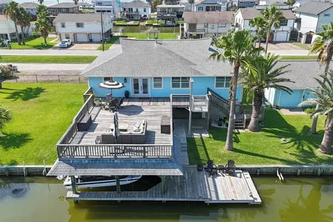 276 Barracuda Street Bayou Vista TX 77563