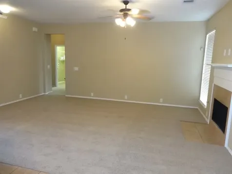 2807 Edgewick Elm Street Fresno TX 77545