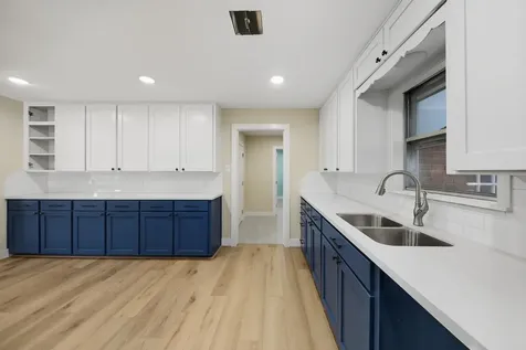 1452 S Circle Sealy TX 77474