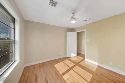 1452 S Circle Sealy TX 77474