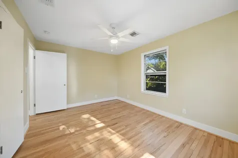 1452 S Circle Sealy TX 77474