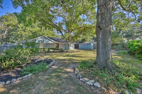 1452 S Circle Sealy TX 77474