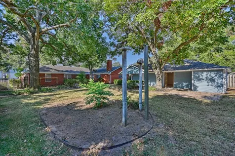 1452 S Circle Sealy TX 77474