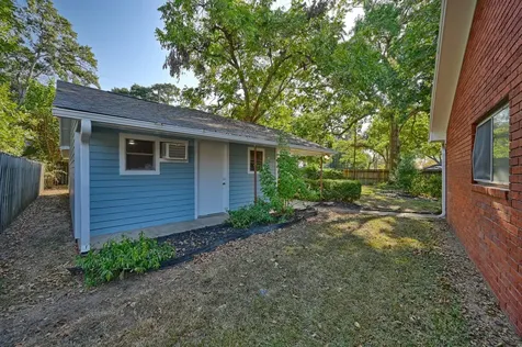 1452 S Circle Sealy TX 77474