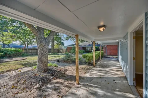 1452 S Circle Sealy TX 77474