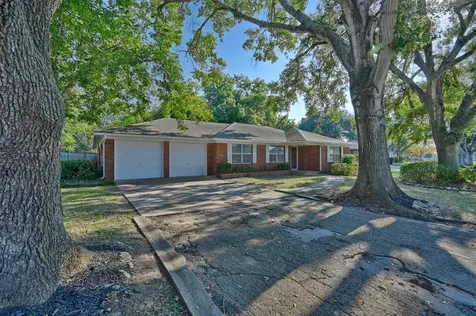 1452 S Circle Sealy TX 77474