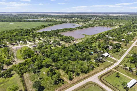 452 County Road 4863 Dayton TX 77535
