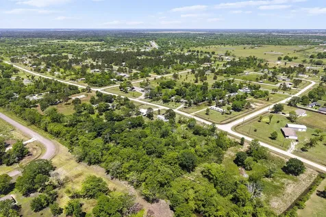 452 County Road 4863 Dayton TX 77535