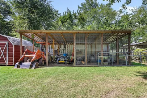 4986 Old Wagon Lane Richards TX 77873