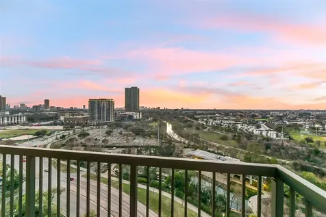 3333 Allen Parkway 1609 Houston TX 77019