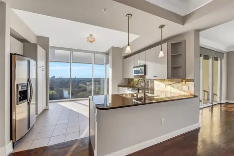 3333 Allen Parkway 1609 Houston TX 77019