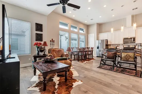 4450 W Tidwell Road C Houston TX 77091