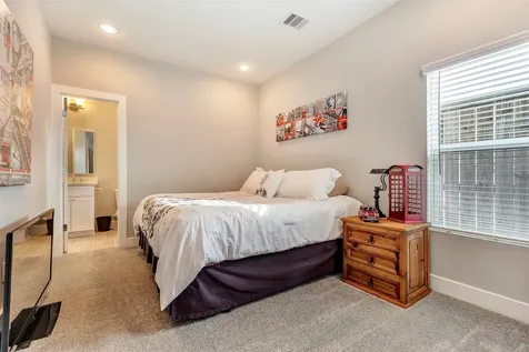 4450 W Tidwell Road C Houston TX 77091