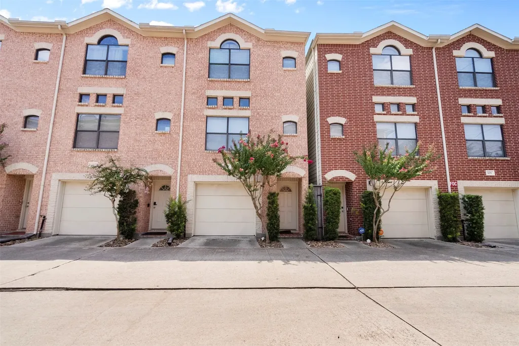 8715 Meadowcroft Drive 201 Houston TX 77063