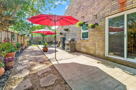 2717 Hot Springs Drive Pearland TX 77584