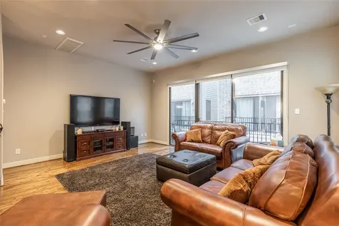 5307 Petty Street Houston TX 77007
