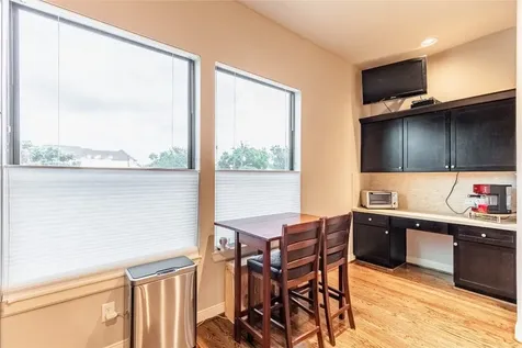 5307 Petty Street Houston TX 77007