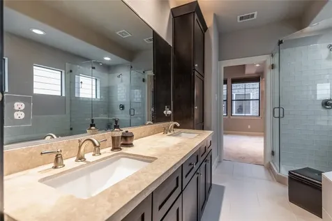 5307 Petty Street Houston TX 77007