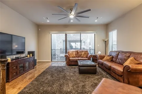 5307 Petty Street Houston TX 77007