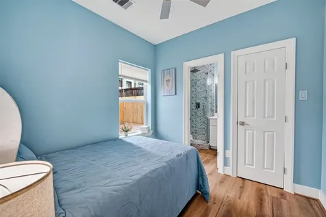 307 Neyland Street Houston TX 77022