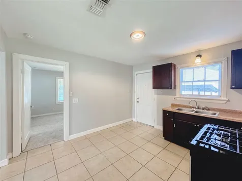 6714 Dillon Street Houston TX 77061