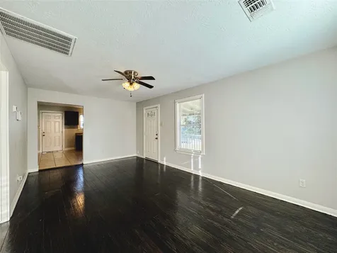 6714 Dillon Street Houston TX 77061