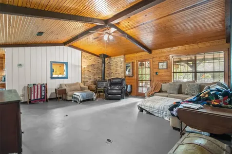 1642 Walker Road Huntington TX 75949