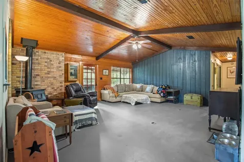 1642 Walker Road Huntington TX 75949