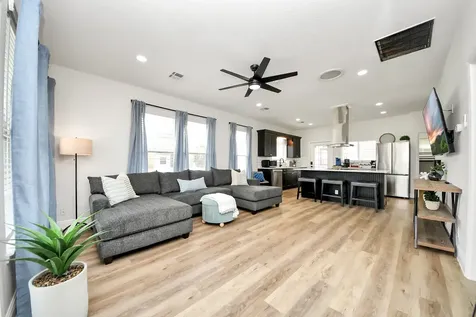 710 Kipp Avenue Kemah TX 77565