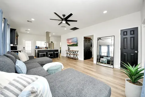 710 Kipp Avenue Kemah TX 77565