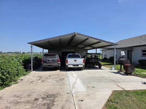 928 County Road 316 Louise TX 77455