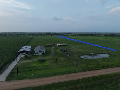 928 County Road 316 Louise TX 77455