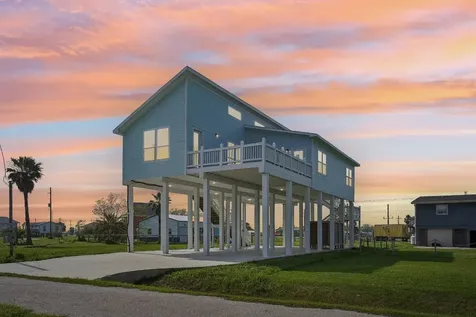 2115 Seahorse Lane Port Bolivar TX 77650