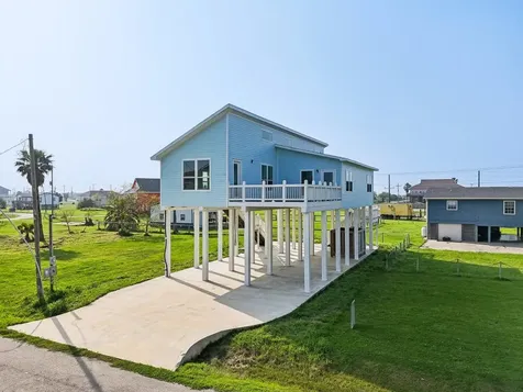 2115 Seahorse Lane Port Bolivar TX 77650