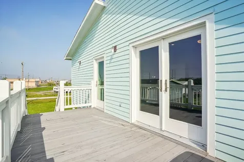 2115 Seahorse Lane Port Bolivar TX 77650