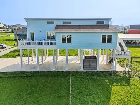 2115 Seahorse Lane Port Bolivar TX 77650
