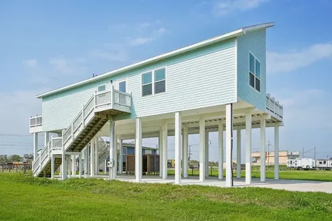 2115 Seahorse Lane Port Bolivar TX 77650