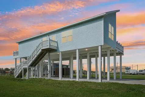 2115 Seahorse Lane Port Bolivar TX 77650